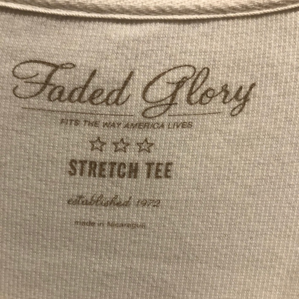 🤩White Ribbed Tee🤩 - Picture 3 of 3